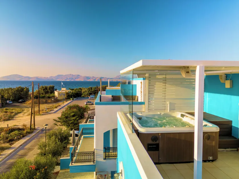 Seabreeze Villa - with Jacuzzi & heated pool - Image 1