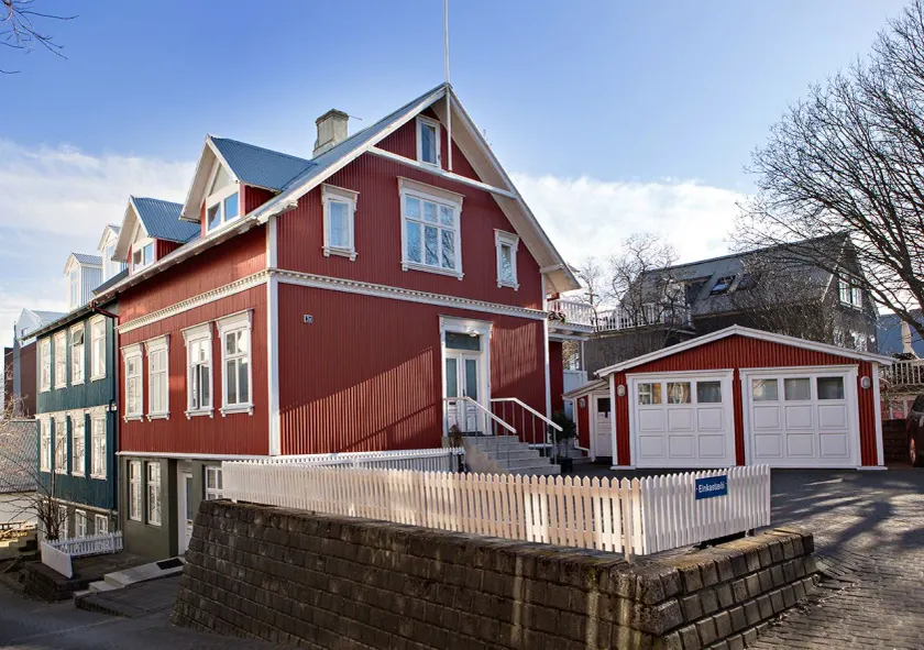 Brattagata Guesthouse Apartments - Image 1