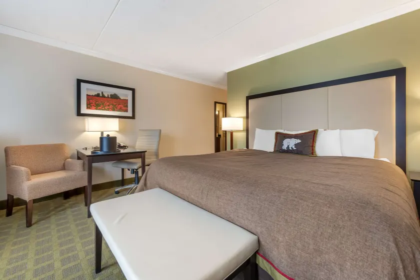 Best Western Plus White Bear Country Inn - Image 1
