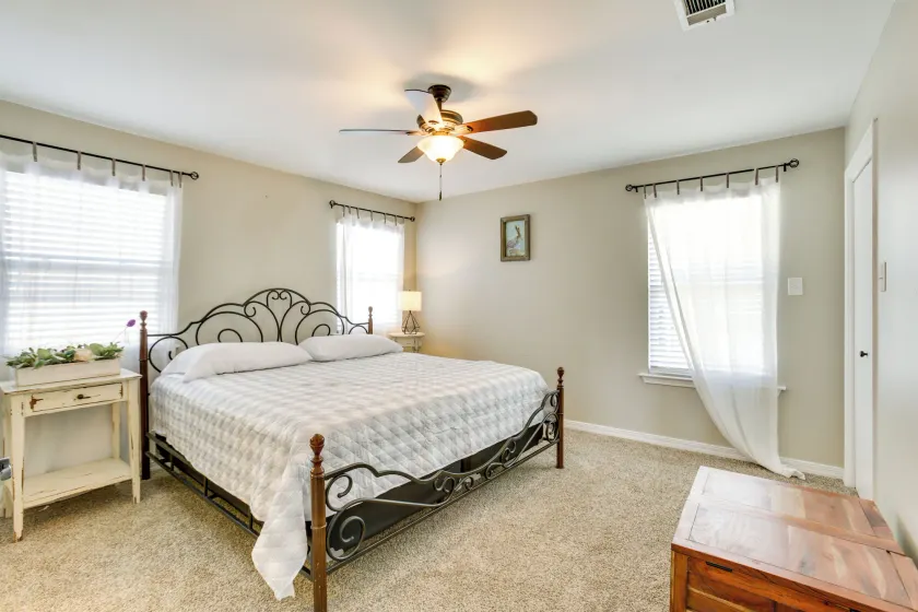 Bayou Bliss: Barataria Waterfront Getaway w/ Dock! - Interior