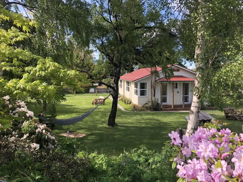 Tailor Made Tekapo Accommodation - Hostel - Image 1