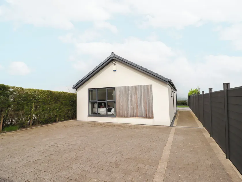 ViewLangho - Image 1