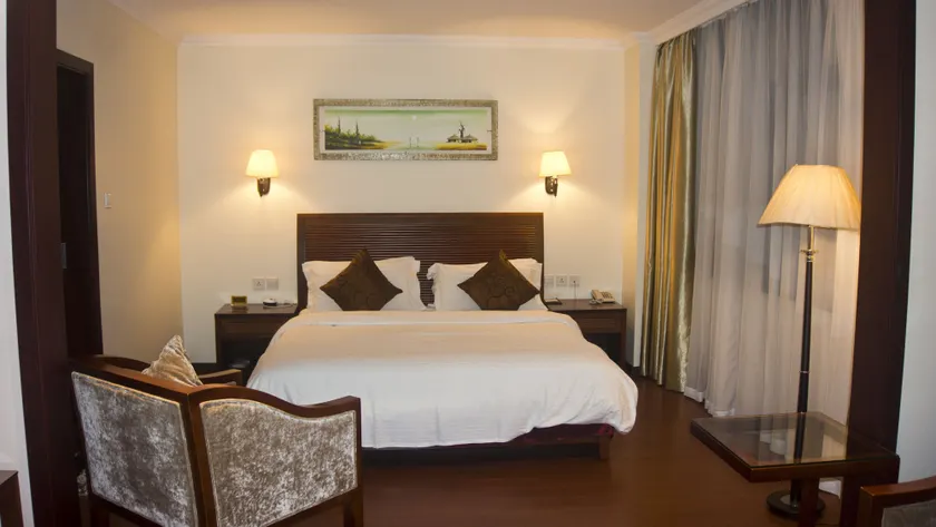 GS Plaza Hotel - Image 1