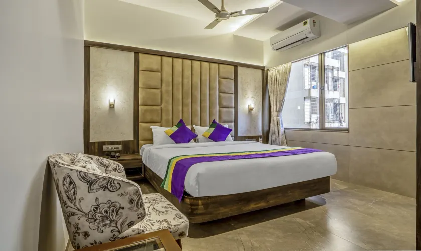 Treebo Premium Savera Inn - Image 1
