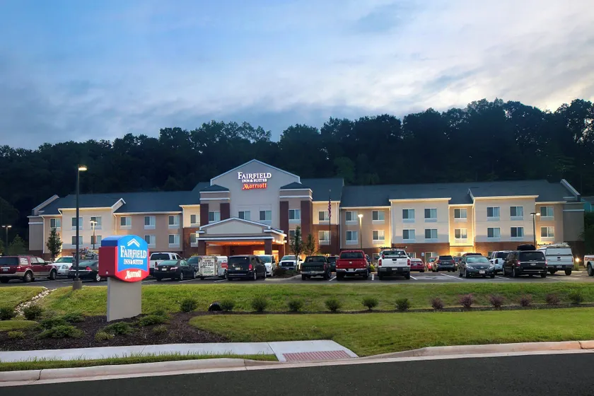 Fairfield Inn & Suites by Marriott Marietta - Image 1
