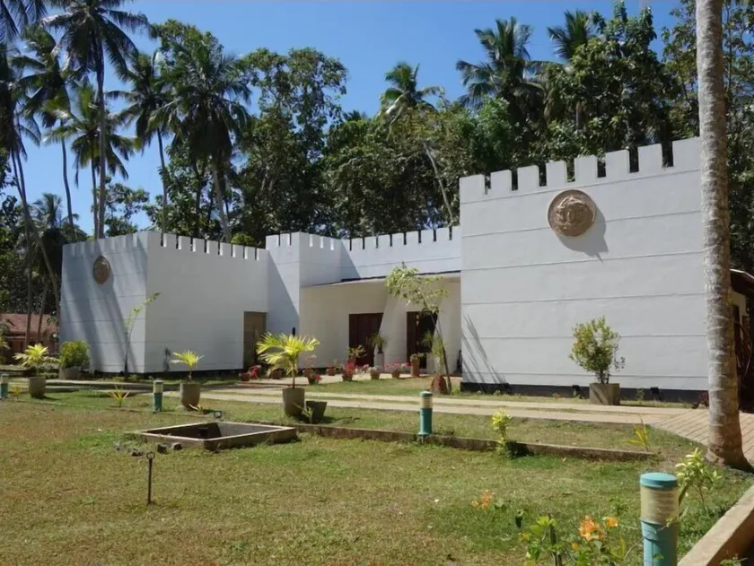Royal Mandira Hotel - Image 1