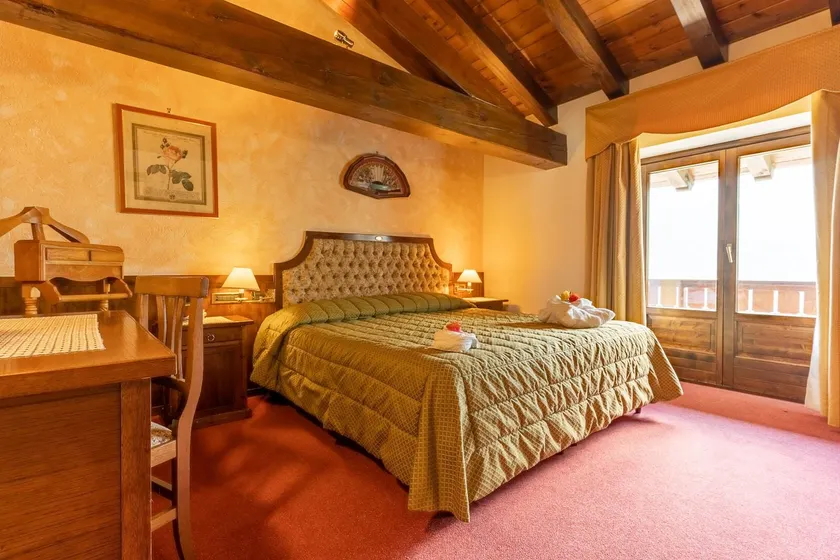 Hotel Des Alpes - Image 1