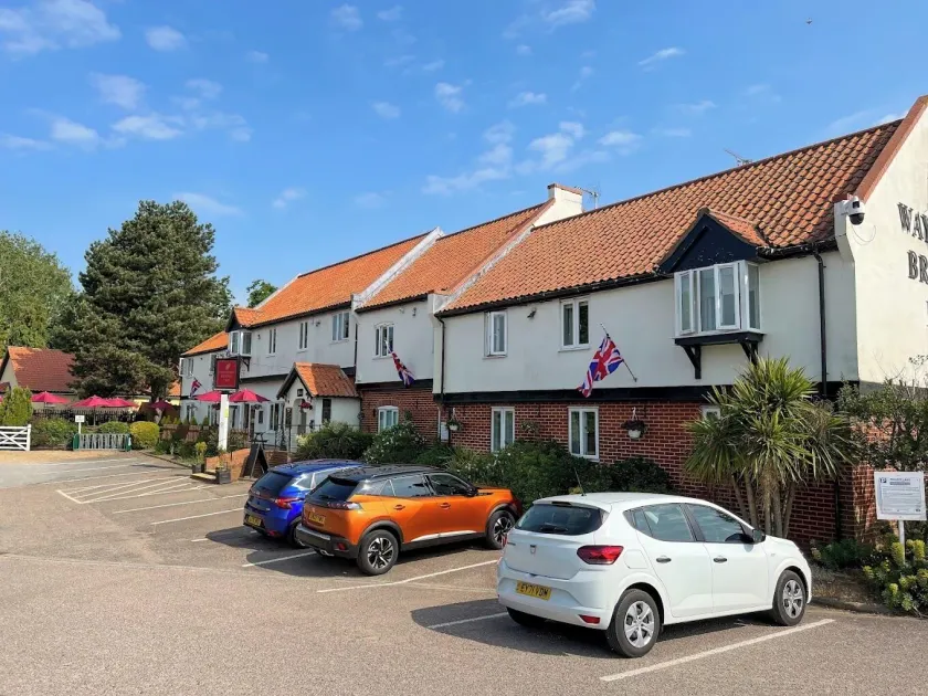 Wayford Bridge Inn Hotel - Image 1