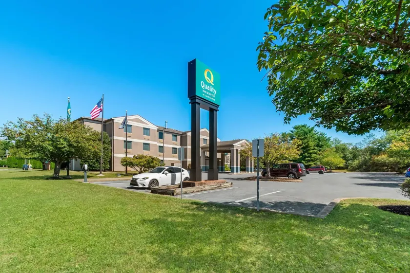 Quality Inn & Suites Shepherdstown - Image 1