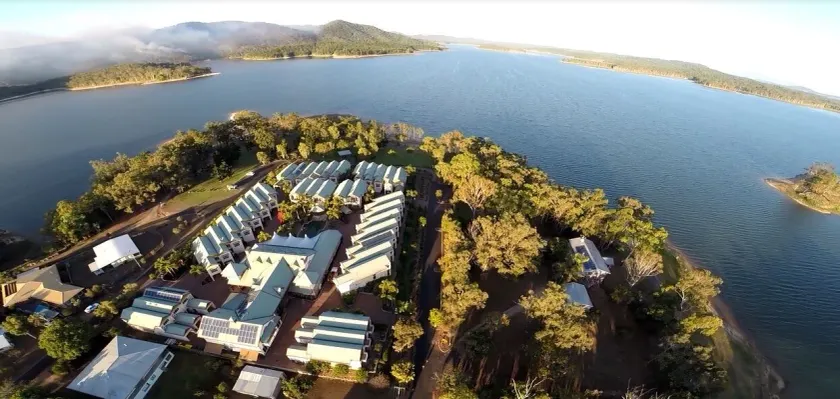 Tinaroo Lake Resort - Image 1
