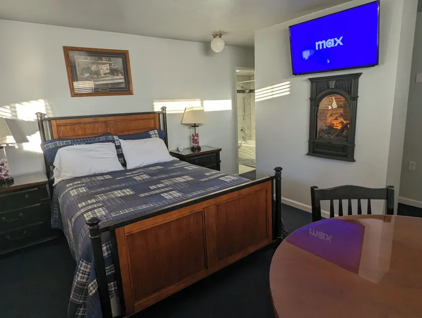 Majestic Rockies Motel - Image 1