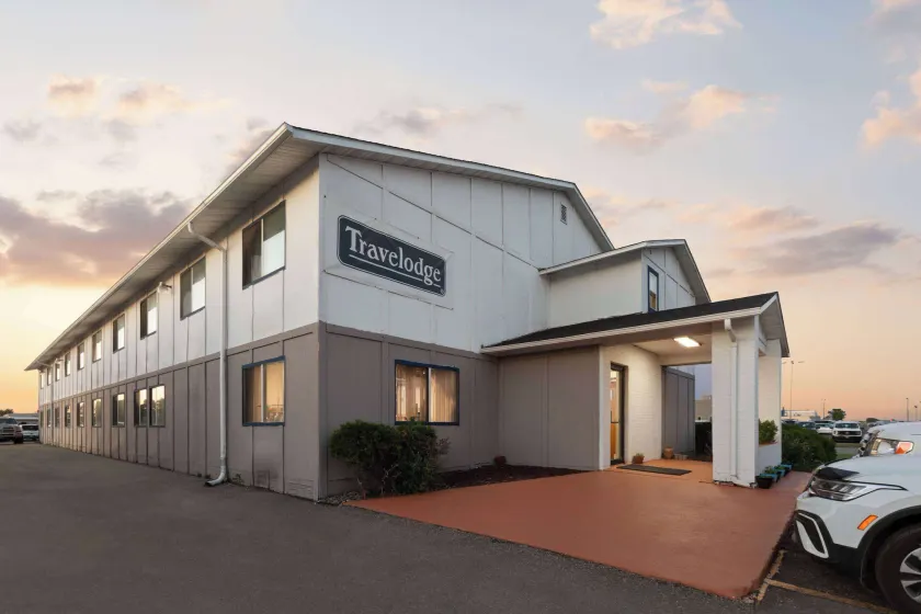 Travelodge by Wyndham Redwood Falls - Image 1