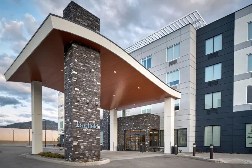 Fairfield Inn & Suites by Marriott Penticton - Image 1