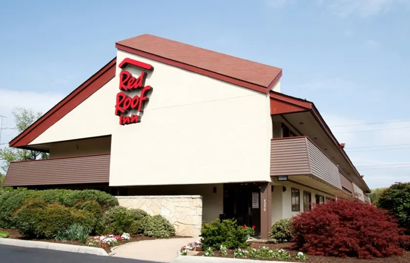 Red Roof Inn North Charleston Coliseum - Image 1