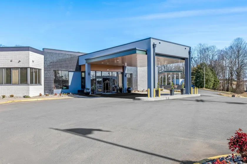 Sonesta Select Hotels Statesville - Image 1