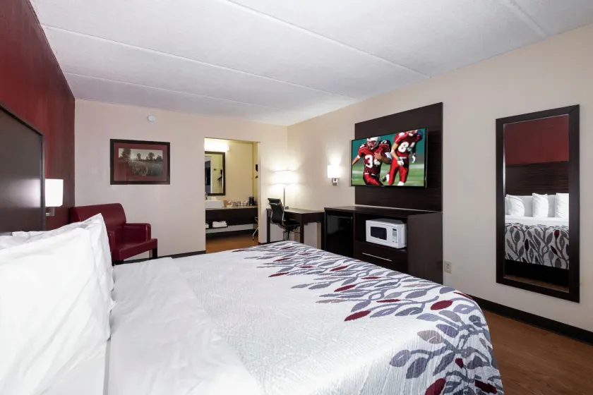Red Roof Inn Kenly - I-95 - Image 1