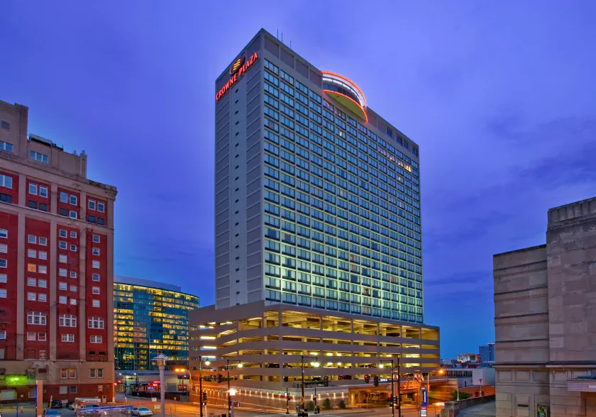 Crowne Plaza Kansas City Downtown by IHG - Image 1