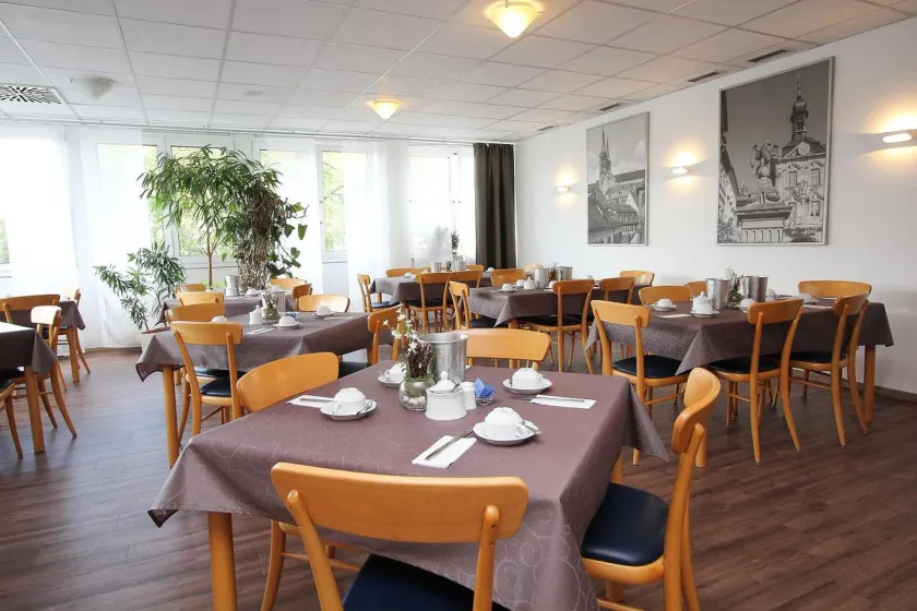 Hotel Berliner Ring - Image 1