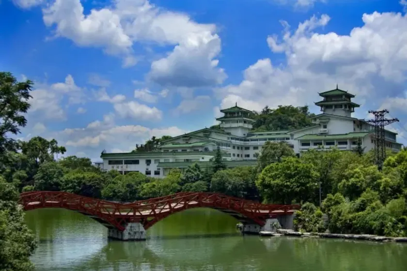 Guilin Park Hotel - Image 1