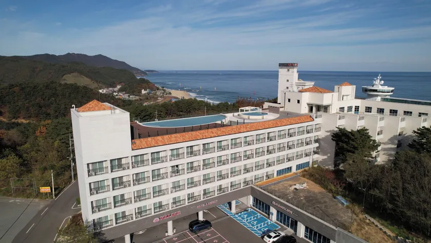 Hotel Withus Jeongdongjin - Image 1