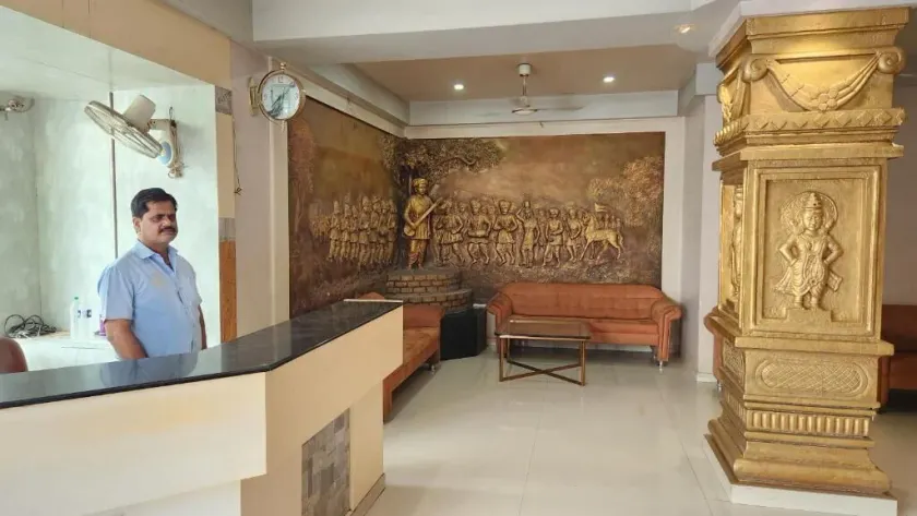 Hotel Aishwarya - Lobby