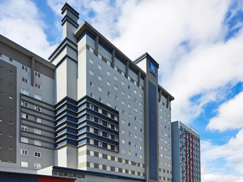 ibis budget Curitiba Centro - Image 1