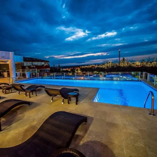 Hotel Súper Estrellas - Image 1