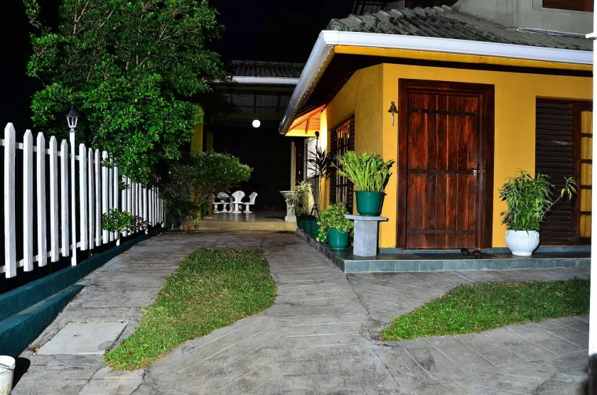 Deer Point Hotel Kandy - Image 1