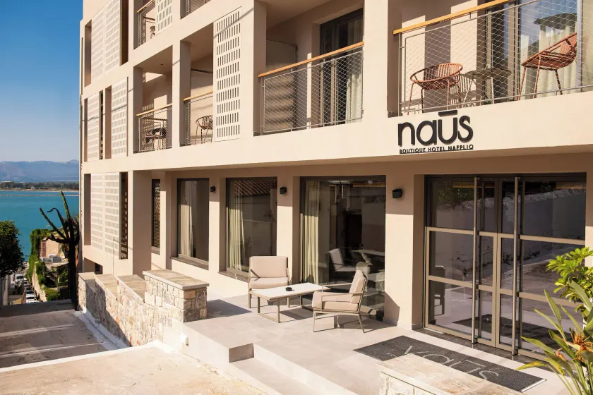 Naus Hotel - Image 1