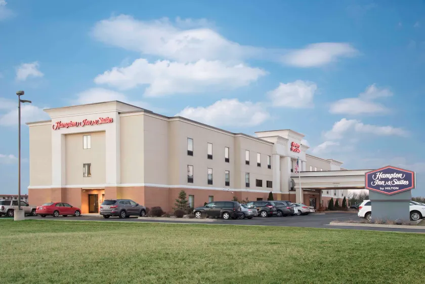 Hampton Inn & Suites Danville - Image 1