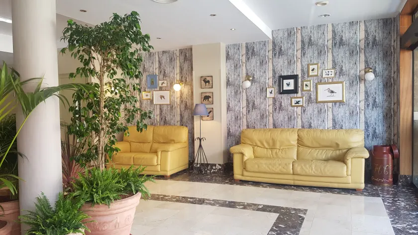 Hotel Arcea Villaviciosa - Image 1