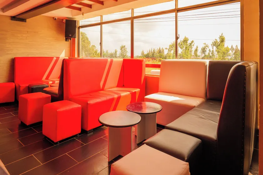 Shanvilla Resort Ltd - Salón en el vestíbulo