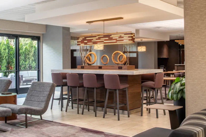 Courtyard by Marriott Portland Airport - Image 1
