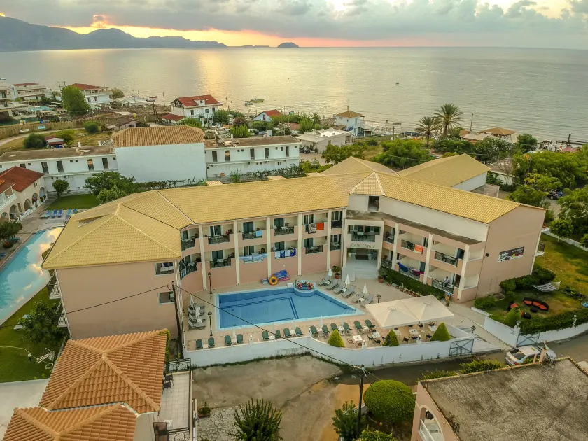 Timos Hotel - Image 1
