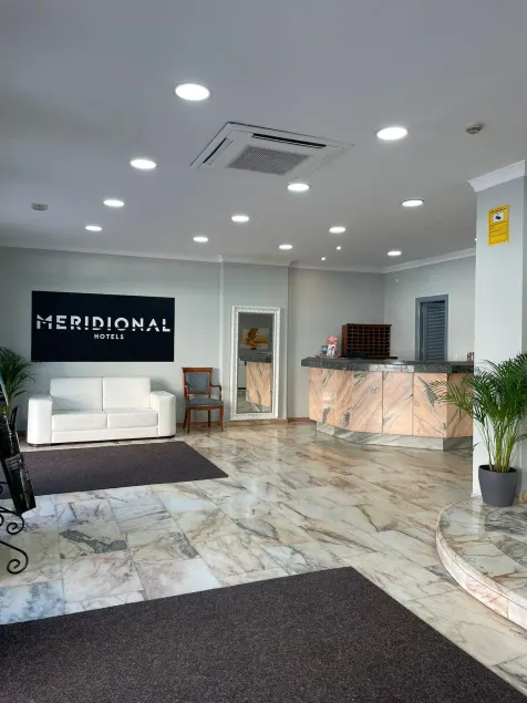 Hotel Trafalgar - Image 1