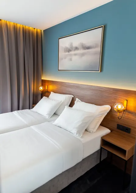 Boutique ROOMs 76 - Image 1