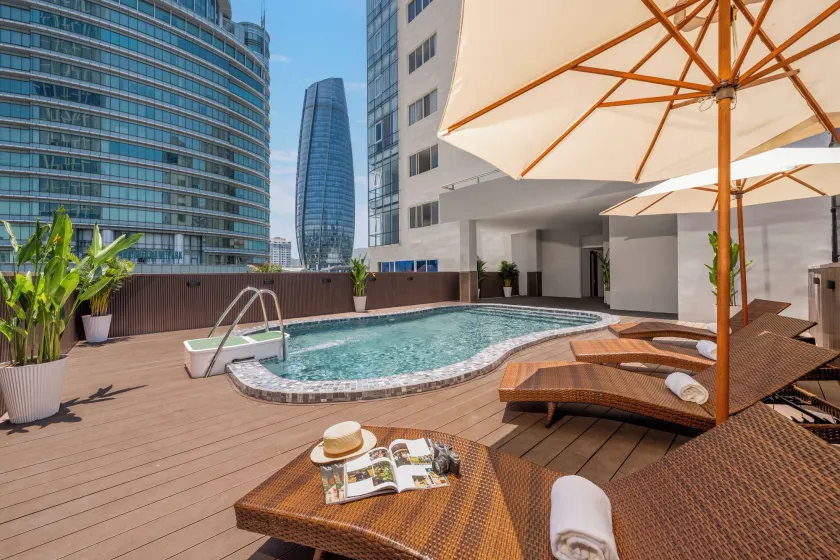 Petro Hotel Da Nang - Image 1
