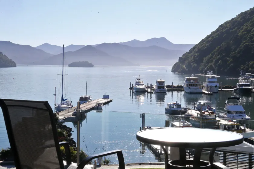 Picton Waterfront Apartments - Image 1