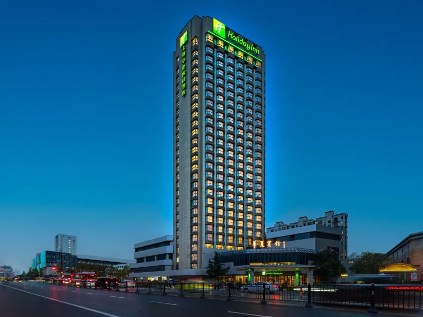 Holiday Inn Shanghai Huaxia by IHG - Image 1