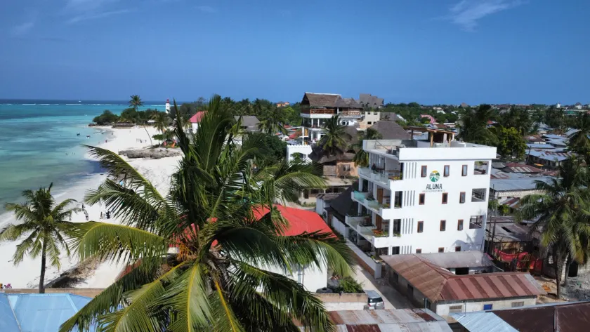 Aluna Beach Apartments - Image 1
