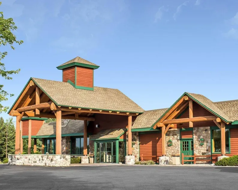 Quality Inn Rhinelander - Image 1