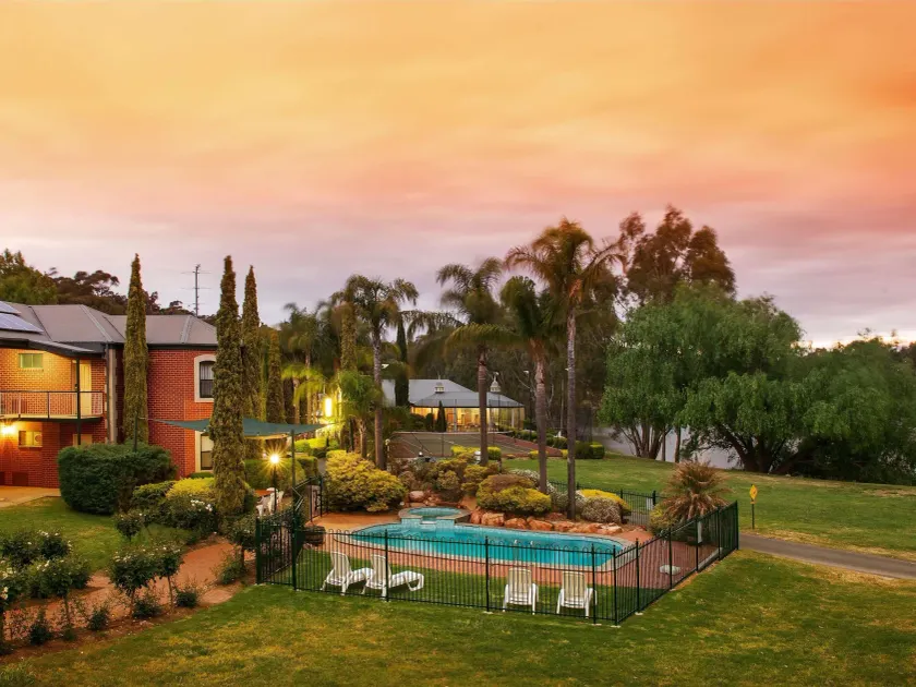 Clare Country Club - Image 1