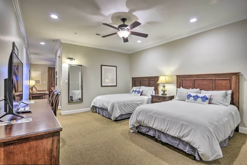 Resort-Style Condo on Golf Course w/ Pool Access - Interiør