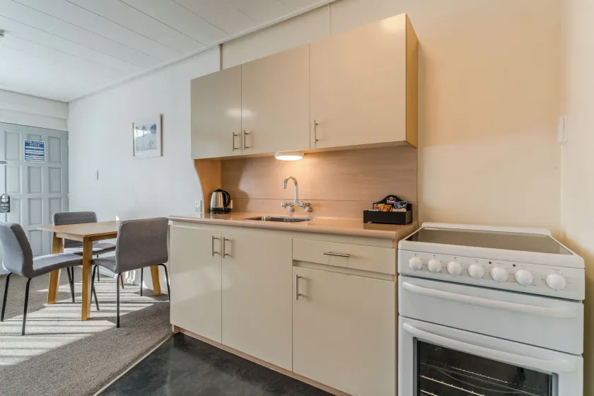 George Street Motel Apartments - Image 1
