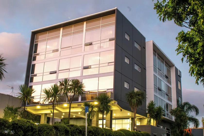 Quest Henderson, Auckland Apartment Hotel - Image 1