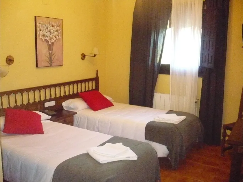 Hotel Castillo de Uña - Image 1