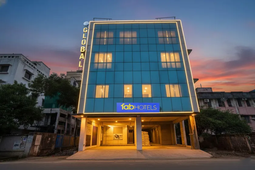 Fabhotel Global Spaces - Image 1