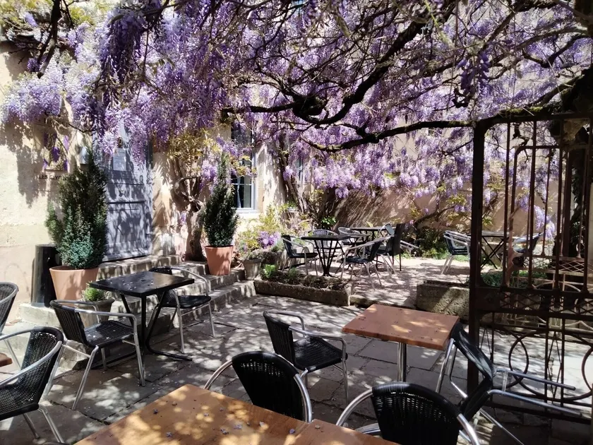  Hôtel Les Glycines - Image 1