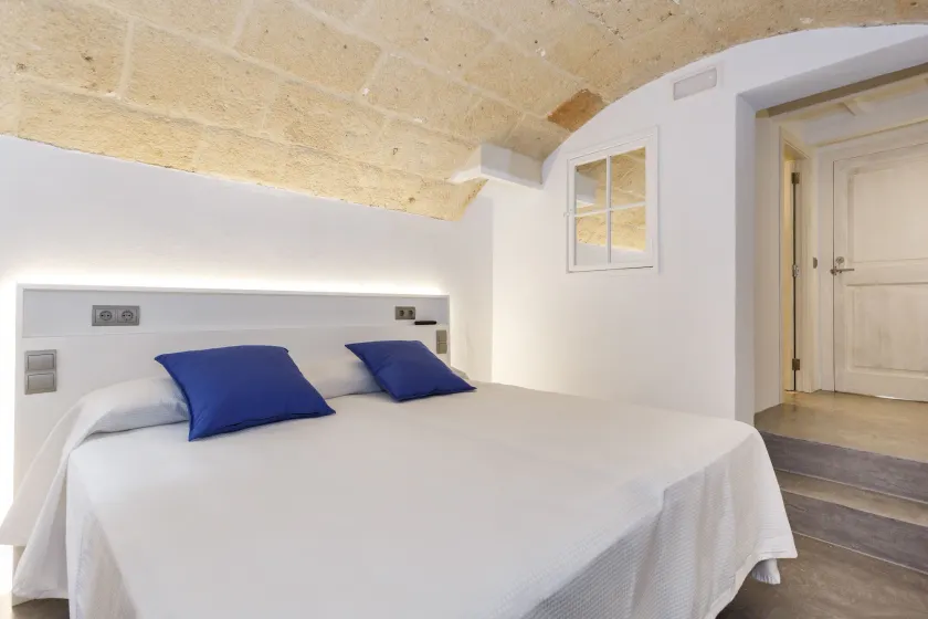 Petit Hotel 5 Fars - Image 1