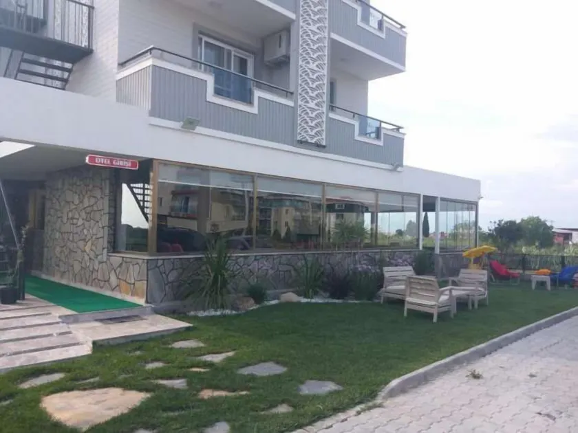 Tone Otel - Image 1